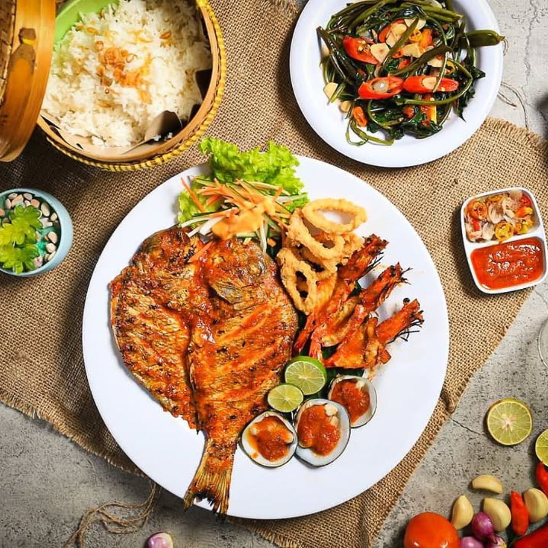Lunch or Dinner with ocean view at Bali Ayu Resto